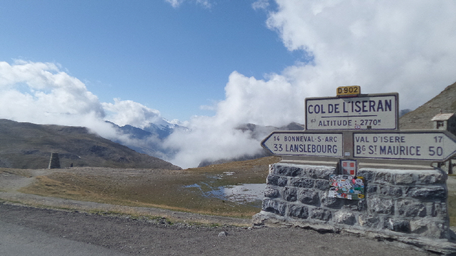 Wow. Der hchste Alpenpass wurde erreicht. Temperaturen von 5C