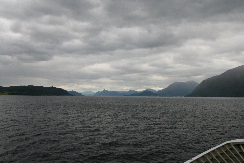 Unterwegs in den Hjorundfjord
